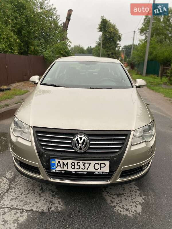Седан Volkswagen Passat 2008 в Звягелі