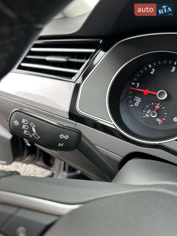 Универсал Volkswagen Passat 2020 в Ужгороде