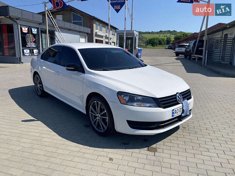 Седан Volkswagen Passat 2014 в Мукачево