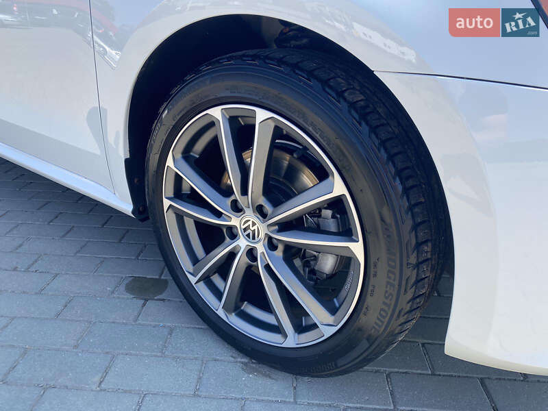 Седан Volkswagen Passat 2014 в Мукачево