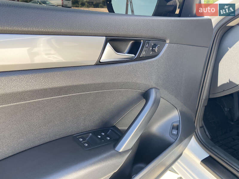 Седан Volkswagen Passat 2014 в Мукачево