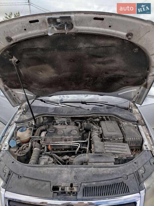 Универсал Volkswagen Passat 2006 в Луцке
