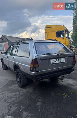 Универсал Volkswagen Passat 1987 в 