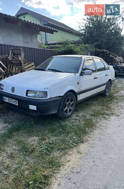 Седан Volkswagen Passat 1988 в Боровій