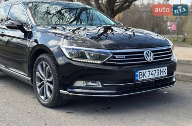 Универсал Volkswagen Passat 2015 в 