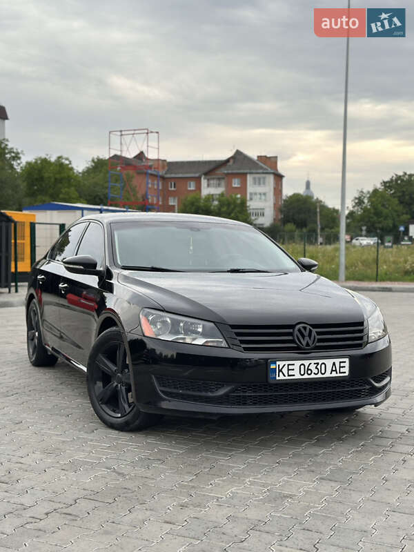 Седан Volkswagen Passat 2011 в Стрые