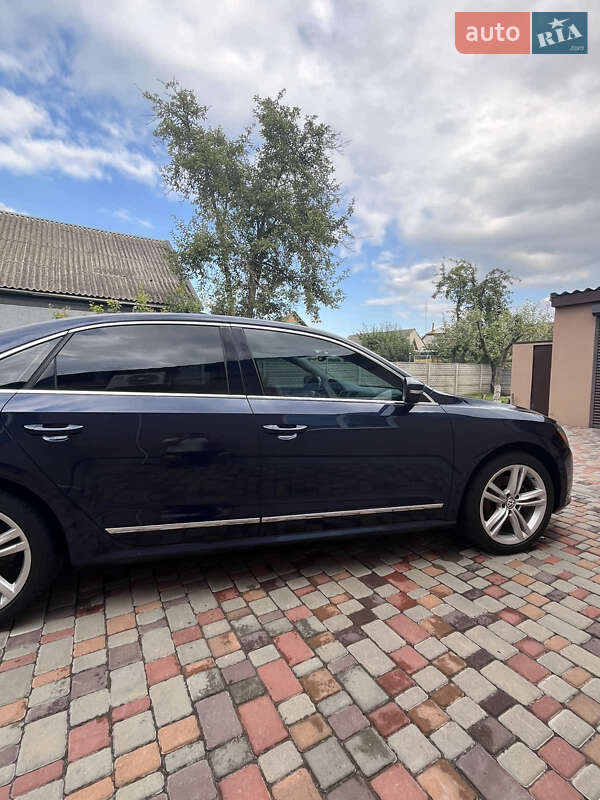 Седан Volkswagen Passat 2014 в Пирятине