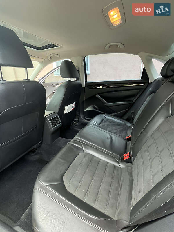 Седан Volkswagen Passat 2014 в Пирятине