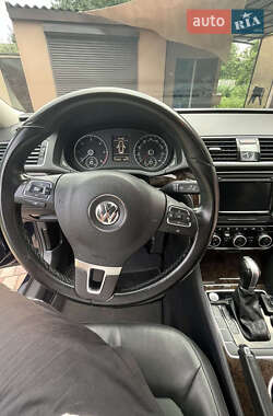 Седан Volkswagen Passat 2014 в 