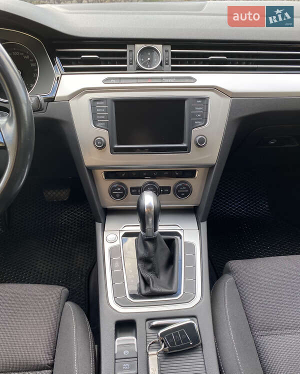 Универсал Volkswagen Passat 2015 в Тернополе фото 7 Универсал Volkswagen Passat 2015 в Тернополе