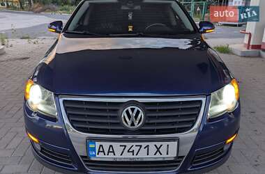 Седан Volkswagen Passat 2009 в Гадяче