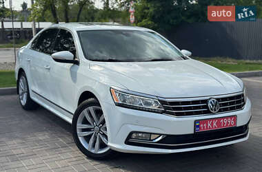 Седан Volkswagen Passat 2016 в Дніпрі