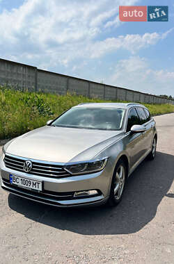 Універсал Volkswagen Passat 2015 в Львові