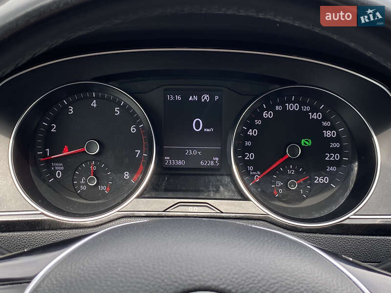 Седан Volkswagen Passat 2017 в Киеве