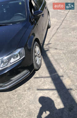Универсал Volkswagen Passat 2012 в 