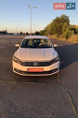 Седан Volkswagen Passat 2016 в Одесі