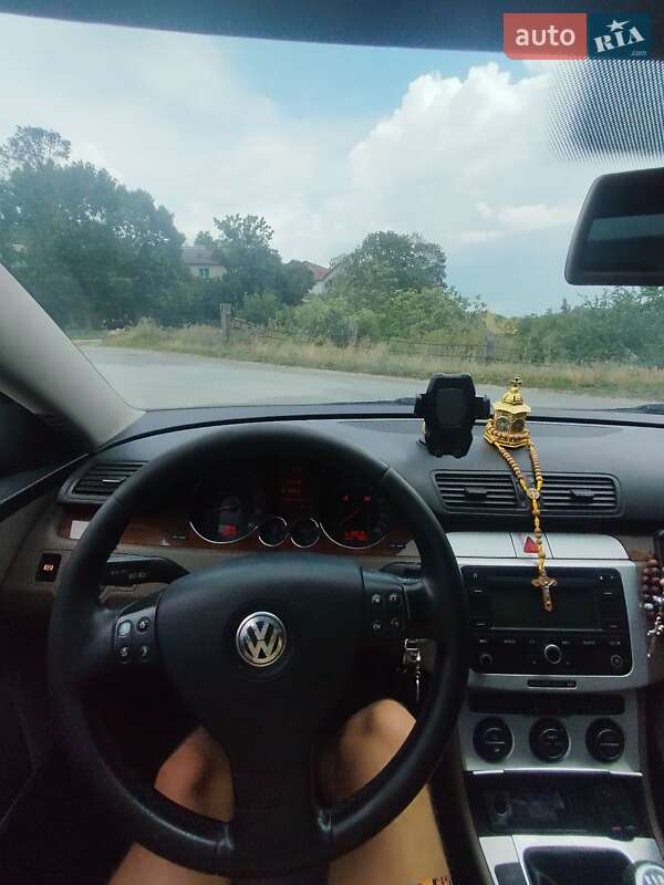Седан Volkswagen Passat 2005 в Ланівці