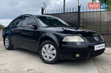 Седан Volkswagen Passat 2005 в Киеве