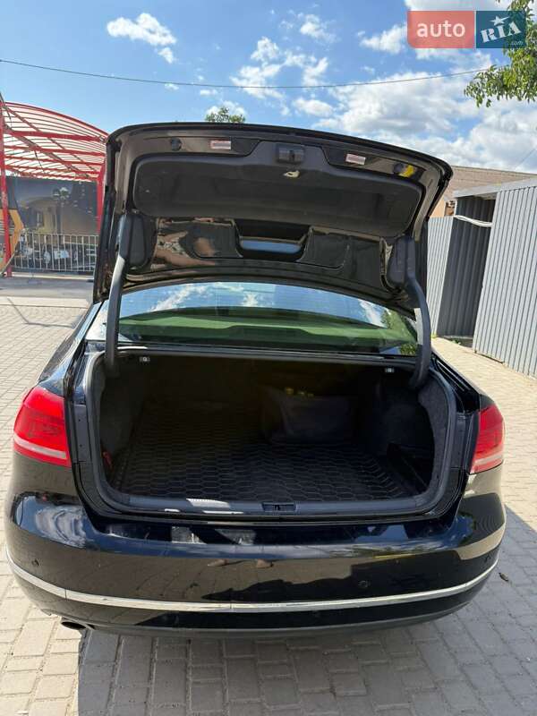 Седан Volkswagen Passat 2012 в Умани