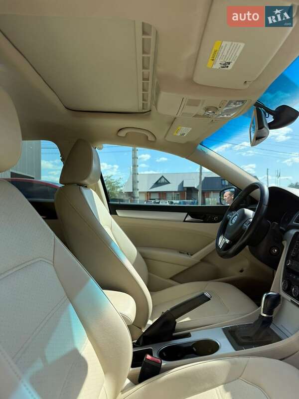 Седан Volkswagen Passat 2012 в Умани