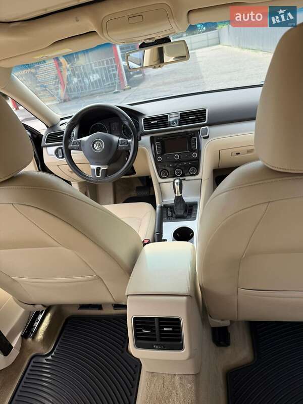 Седан Volkswagen Passat 2012 в Умани