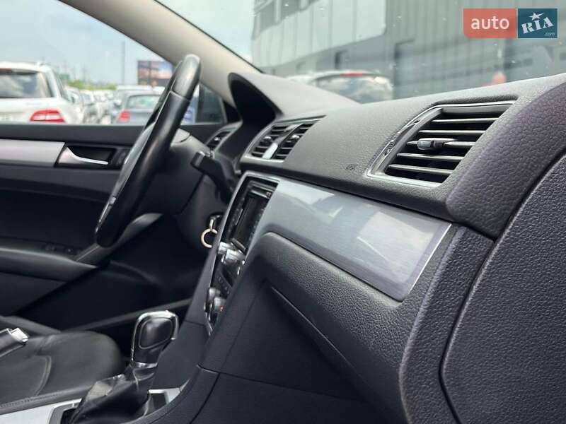 Седан Volkswagen Passat 2012 в Львове фото 48 Седан Volkswagen Passat 2012 в Львове