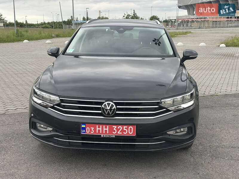 Универсал Volkswagen Passat 2022 в Львове