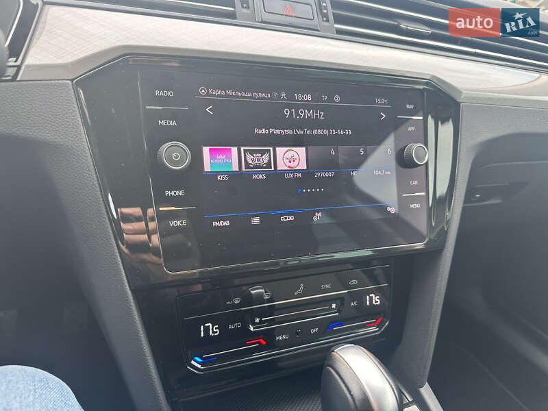 Универсал Volkswagen Passat 2022 в Львове