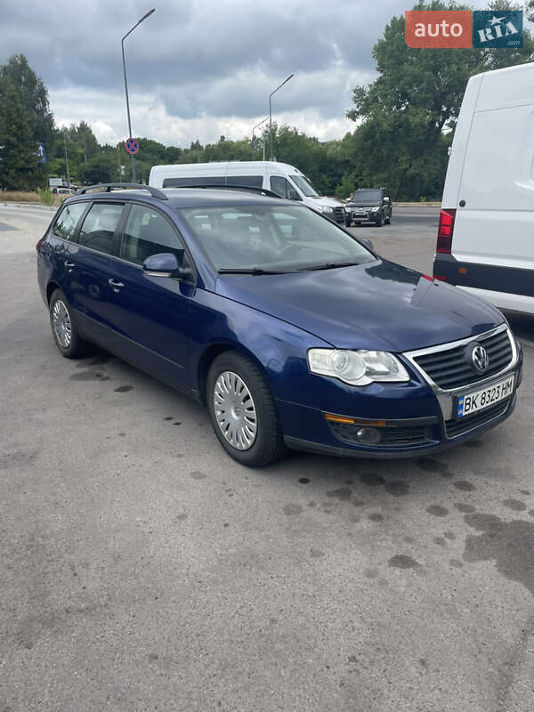 Универсал Volkswagen Passat 2006 в Вараше