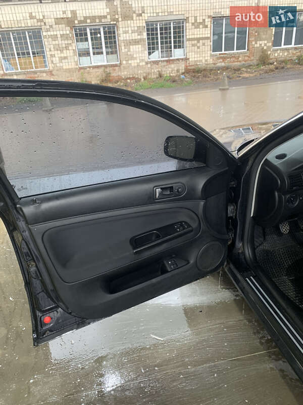 Седан Volkswagen Passat 2003 в Гоще