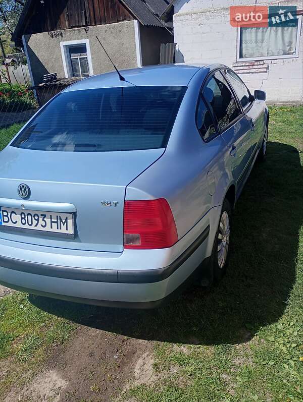 Седан Volkswagen Passat 2000 в Здолбунове