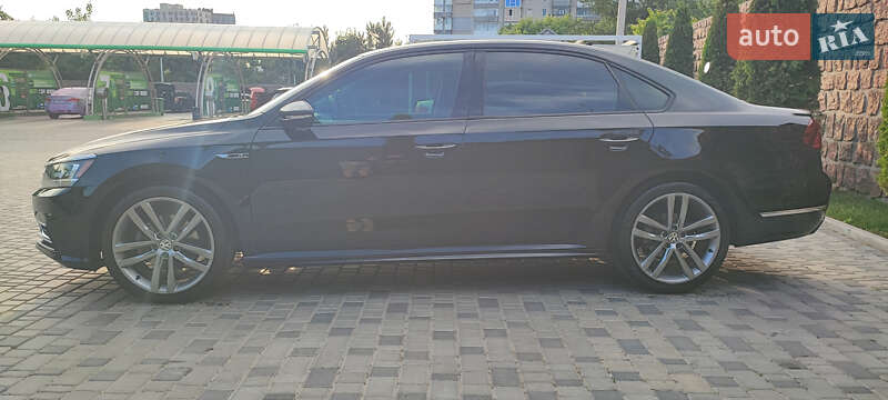 Седан Volkswagen Passat 2018 в Кропивницком