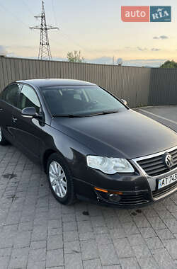 Седан Volkswagen Passat 2005 в Долині