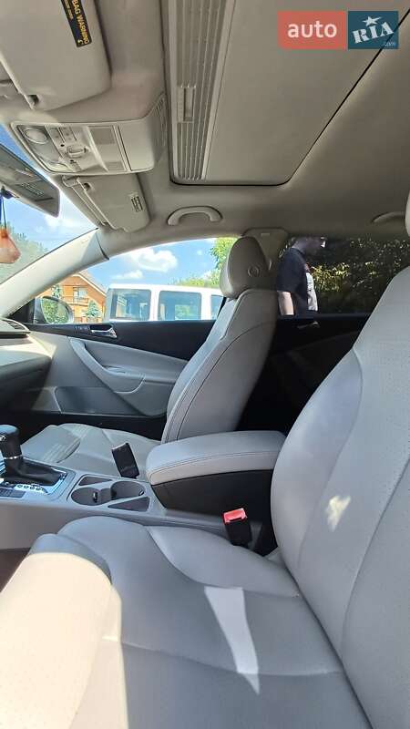 Универсал Volkswagen Passat 2006 в Житомире