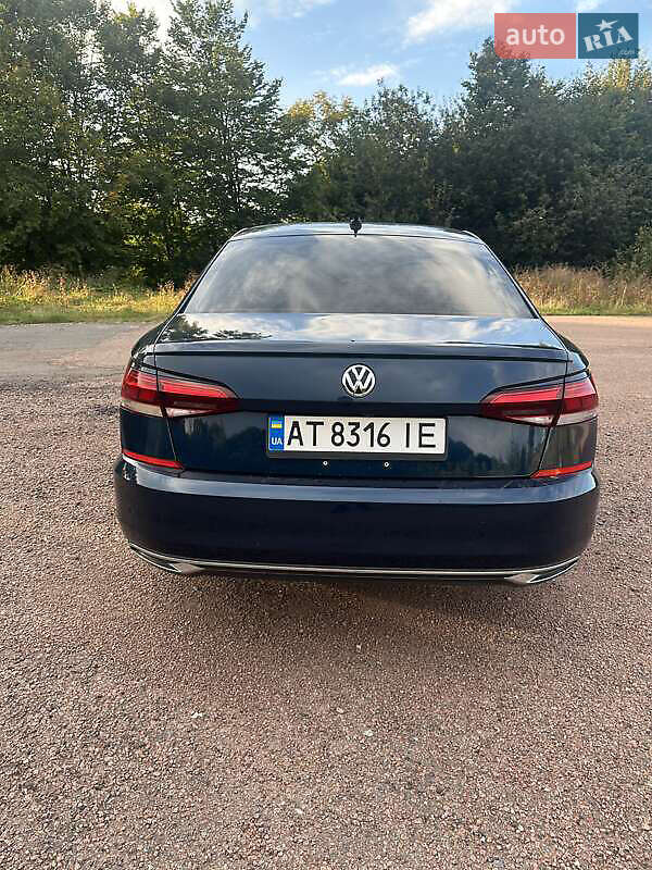 Седан Volkswagen Passat 2021 в Львове