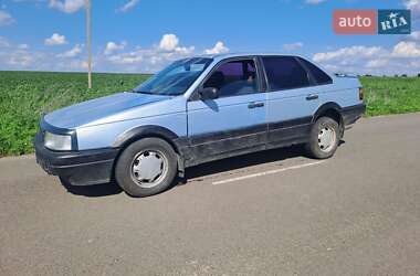 Седан Volkswagen Passat 1990 в Рівному