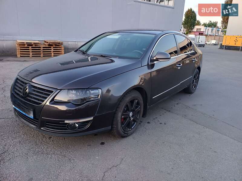Седан Volkswagen Passat 2005 в Киеве
