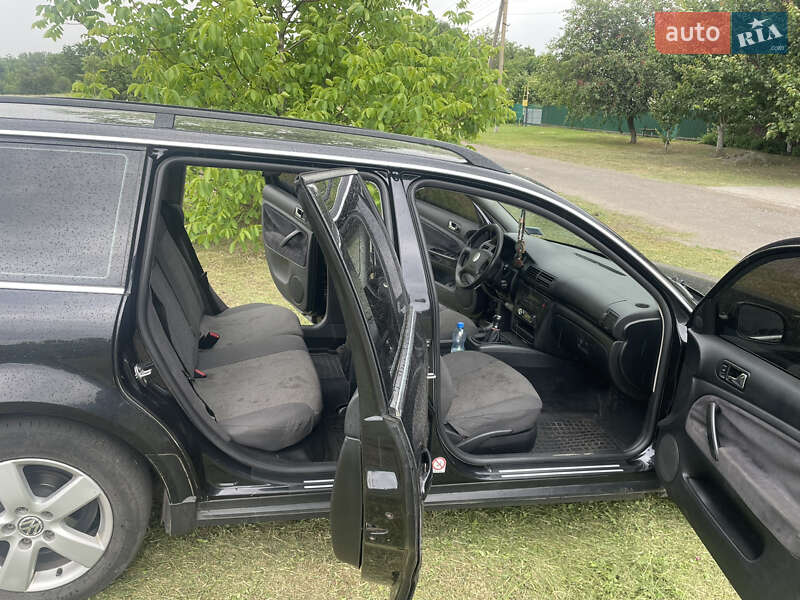 Универсал Volkswagen Passat 2002 в Пирятине