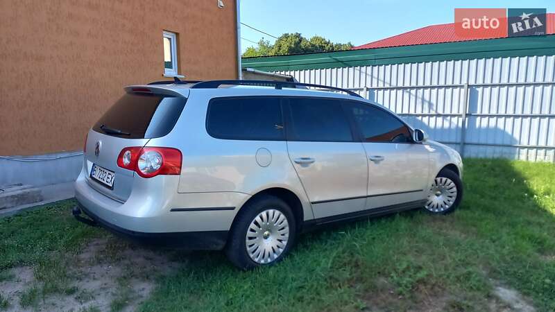 Универсал Volkswagen Passat 2010 в Миргороде