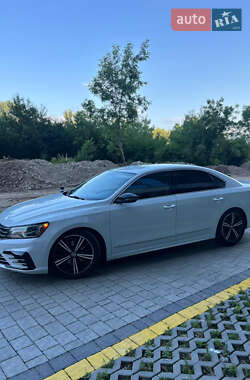 Седан Volkswagen Passat 2016 в 