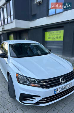Седан Volkswagen Passat 2016 в 