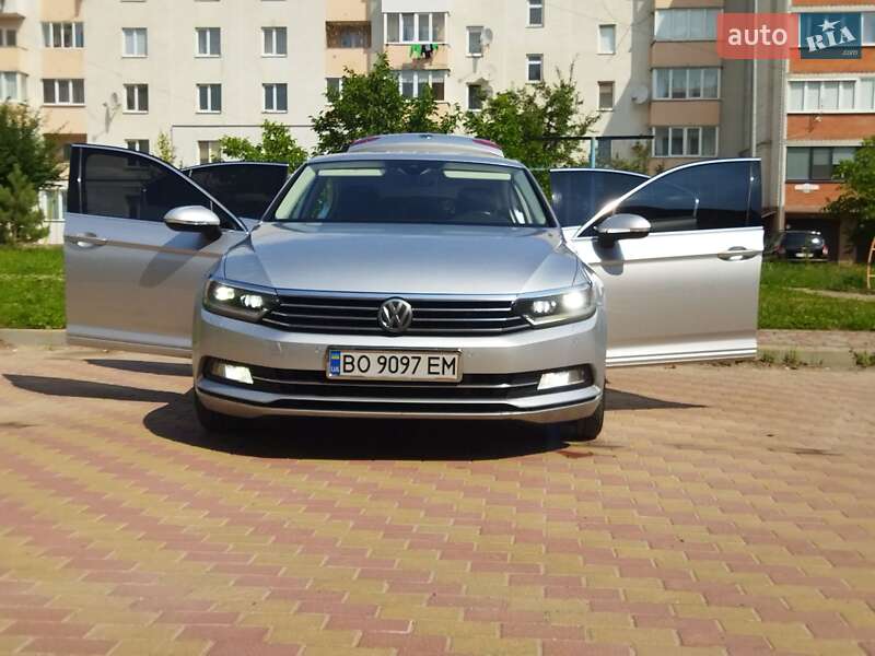 Седан Volkswagen Passat 2015 в Чорткове