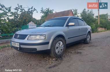 Седан Volkswagen Passat 1998 в Балті