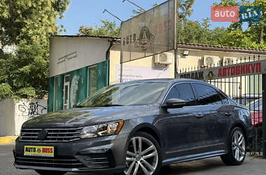 Седан Volkswagen Passat 2016 в Николаеве
