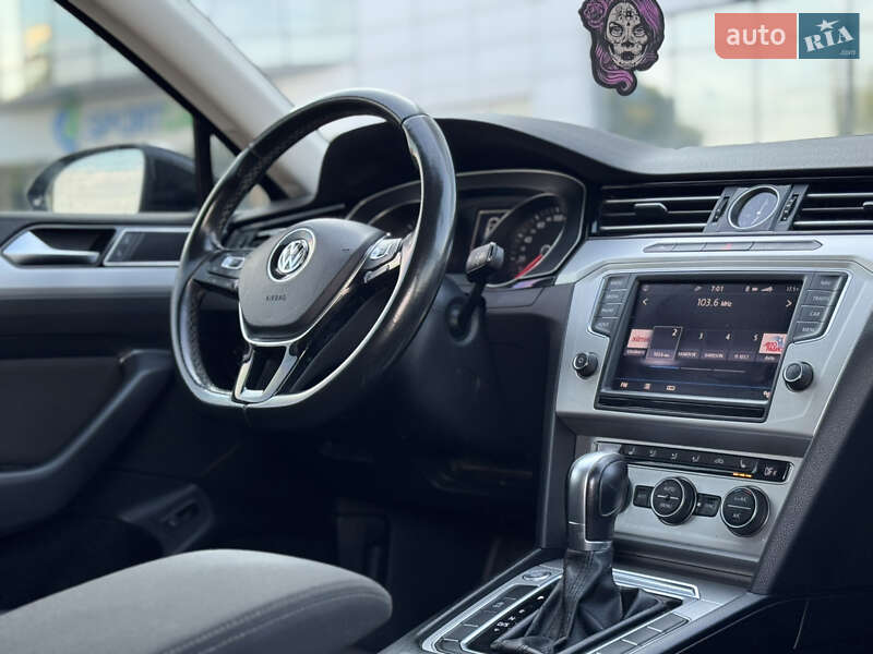 Універсал Volkswagen Passat 2016 в Хмельницькому