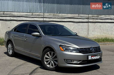 Седан Volkswagen Passat 2012 в Києві