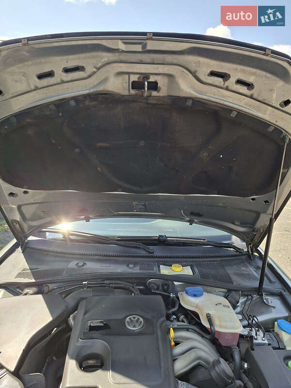 Седан Volkswagen Passat 2003 в Чигирину
