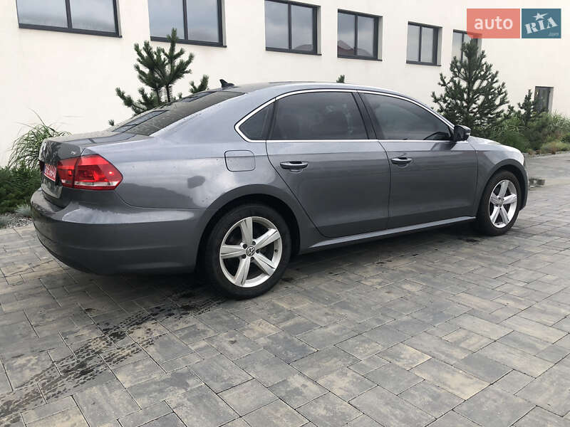 Седан Volkswagen Passat 2014 в Луцьку