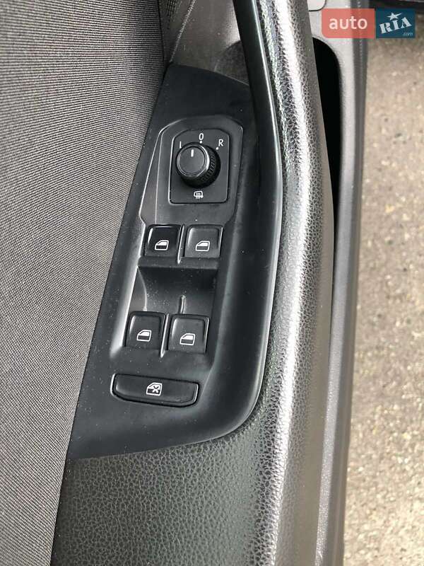 Универсал Volkswagen Passat 2014 в Долине фото 18 Универсал Volkswagen Passat 2014 в Долине