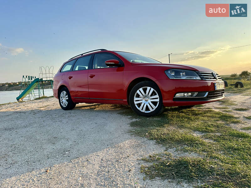 Универсал Volkswagen Passat 2011 в Николаеве